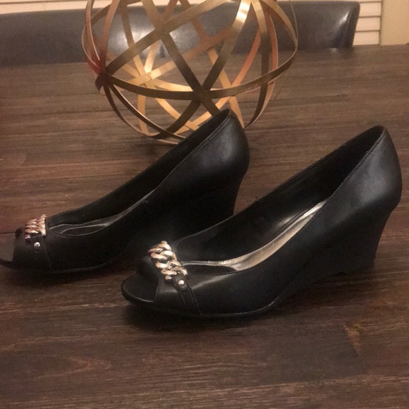 Chaps open-toe, black wedge pumps size 9.5 - Picture 8 of 8